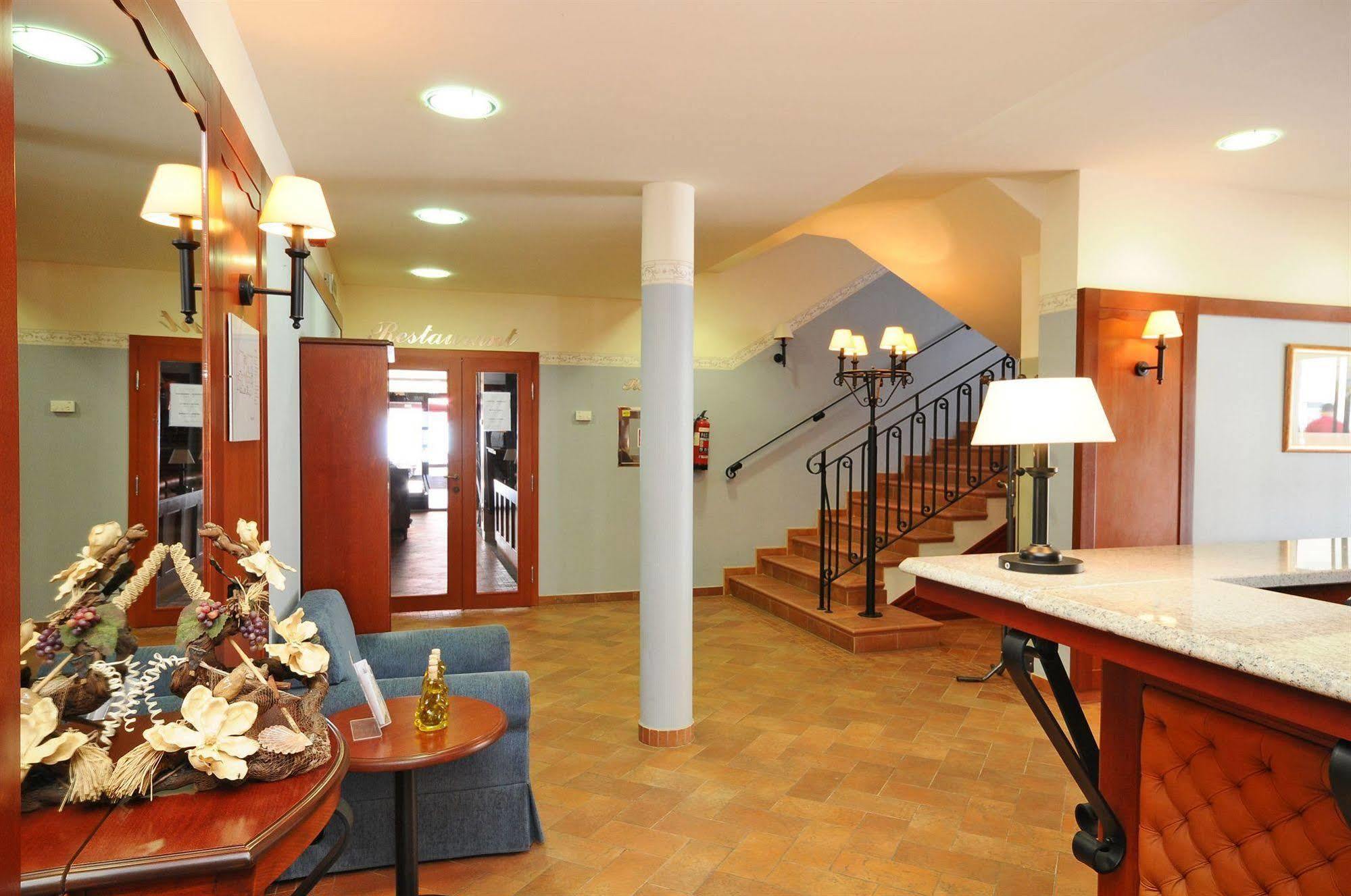 Laguna Hotel 4*